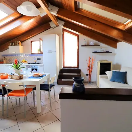 Apartment Anthony House - De Vivo Realty