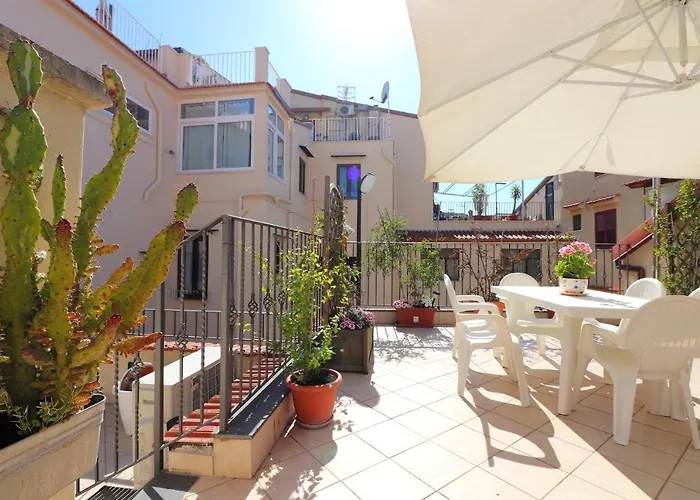 Anthony House - De Vivo Realty Διαμέρισμα Σορέντο